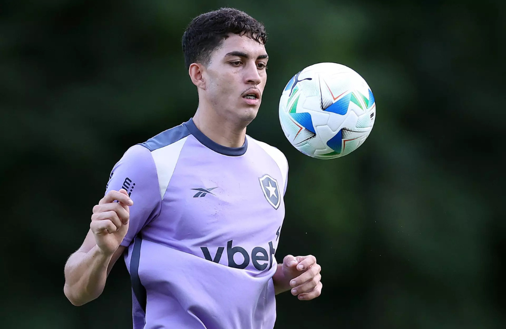 Clube da Premier League demonstra interesse em Jair Cunha, do Botafogo Divulgação: Vitor Silva/ Botafogo