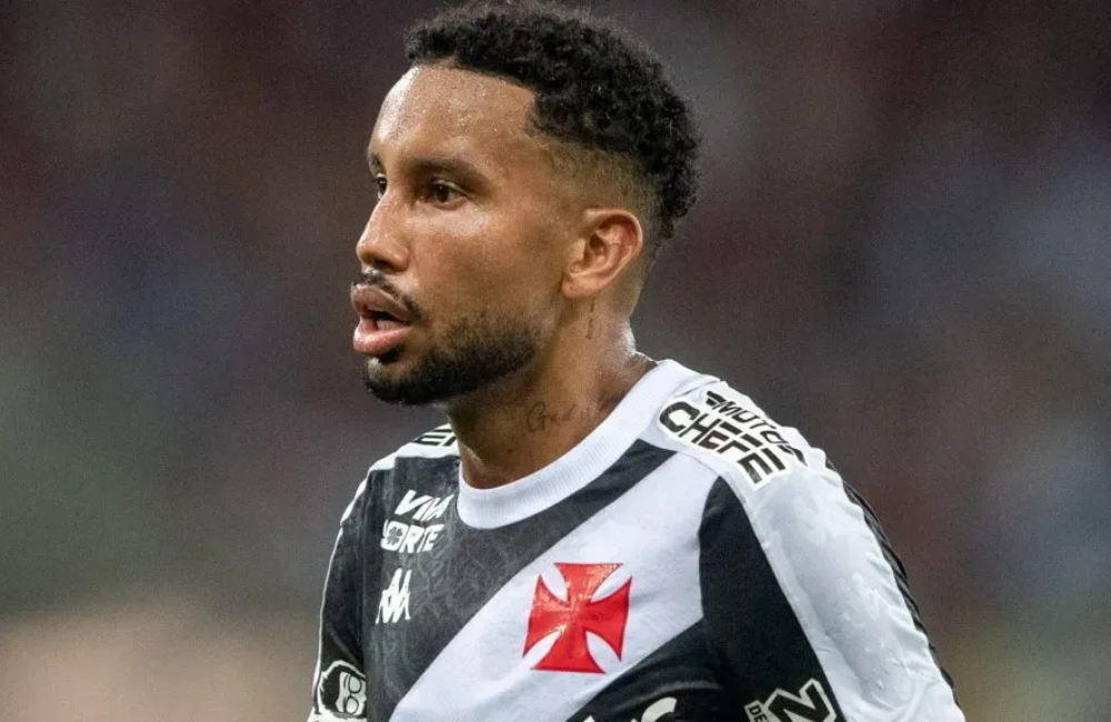 Athletico-PR mira contratação de Jair, do Vasco Divulgação: Thiago Ribeiro/AGIF