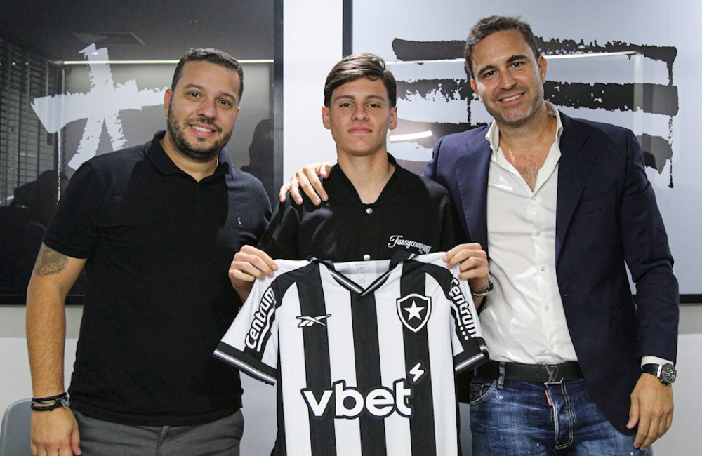Botafogo anuncia contratação de Álvaro Montoro Divulgação: Botafogo