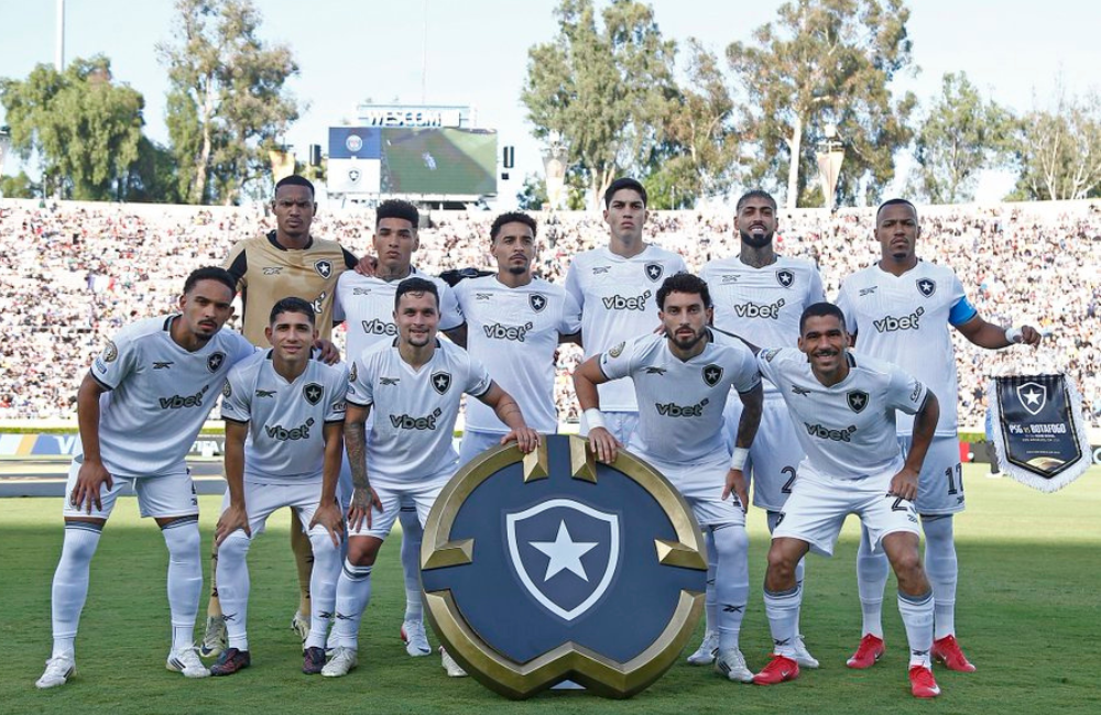 Feito gigante! Botafogo se iguala a gigantes europeus em vitória sobre o PSG Divulgação: Botafogo