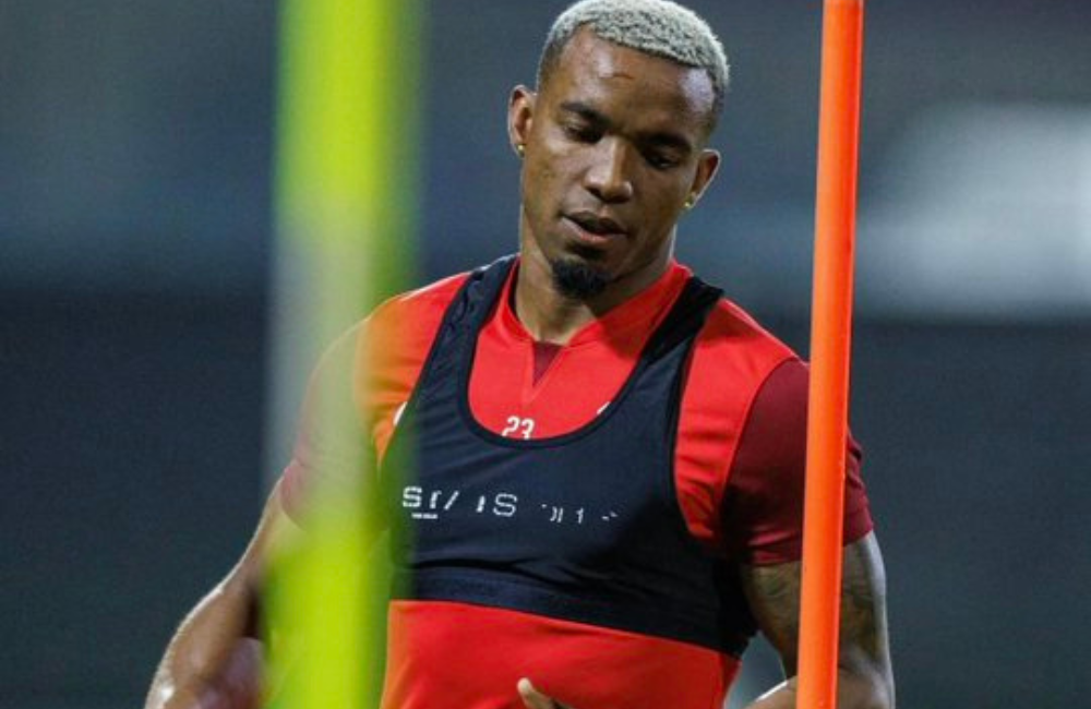 Thiago Mendes desembarca no Rio e destaca não estar ainda 100% para jogar no Vasco Divulgação: Al-Rayyan