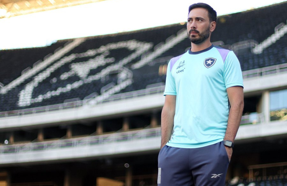 Davide Ancelotti terá primeira semana cheia de treinos pelo Botafogo; confira as metas do técnico Divulgação: Botafogo