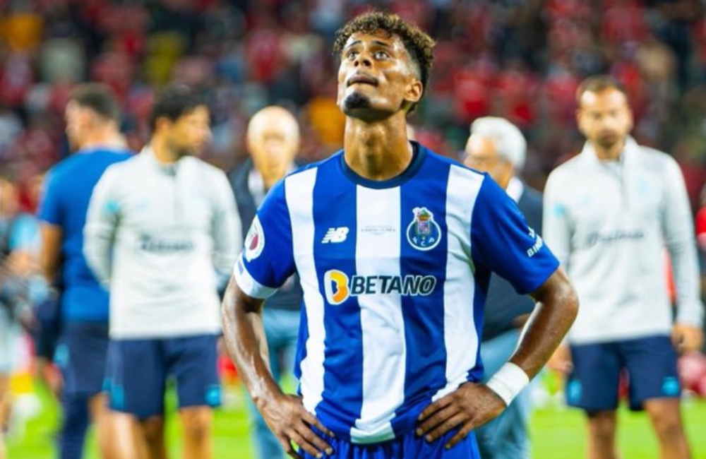 Botafogo se aproxima de contratação de atacante do Porto Divulgação: Porto