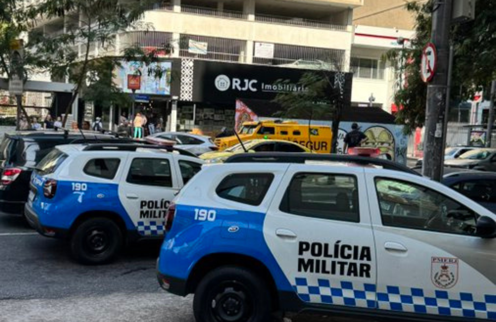 Assaltantes trocam tiros com policiais à paisana após tentativa de roubo Foto: reprodução