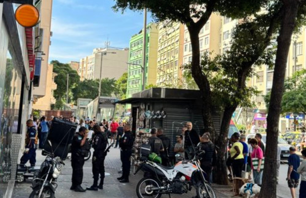 Assaltantes trocam tiros com policiais à paisana após tentativa de roubo Foto: reprodução