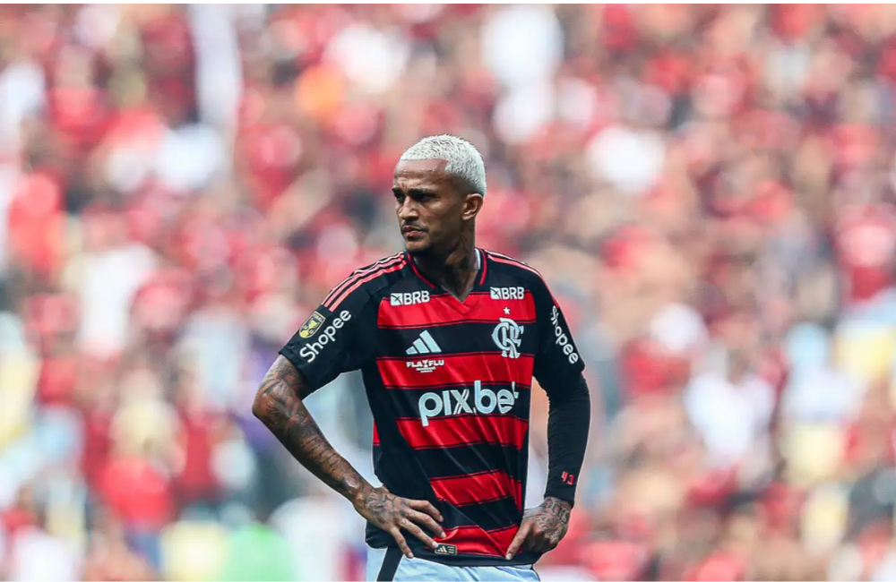 Flamengo entra em dia decisivo para venda de Wesley à Roma Divulgação: Flamengo