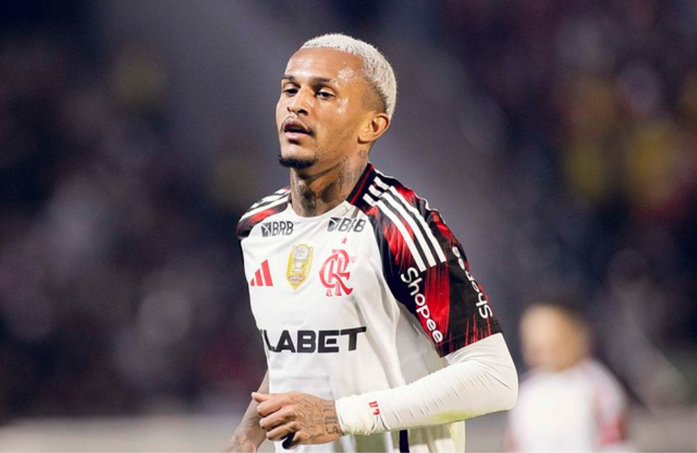 Acertado com a Roma, Wesley se despede do elenco do Flamengo nesta sexta Divulgação: Flamengo