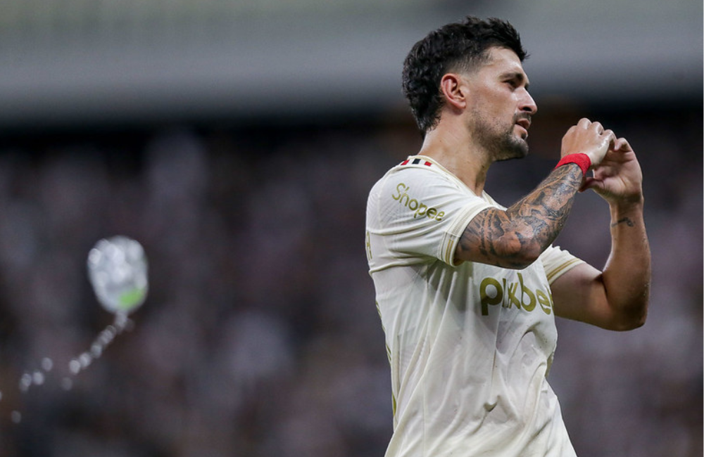 Arrascaeta revela que fará exames após incômodo na coxa Divulgação: Flamengo