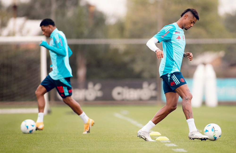 Filipe Luís deve fazer mudanças no time titular do Flamengo para decisão contra o Internacional Divulgação: Adriano Fontes/Flamengo