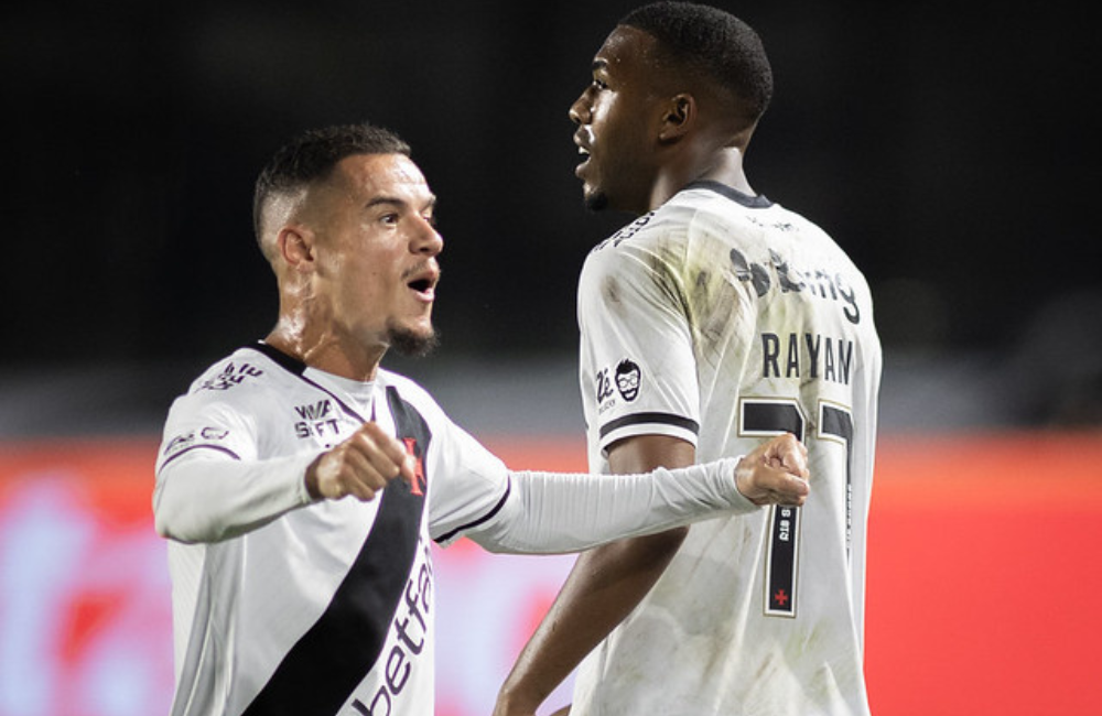 Diniz liga alerta para queda de rendimento do Vasco, mas valoriza classificação Divulgação: Matheus Lima/Vasco