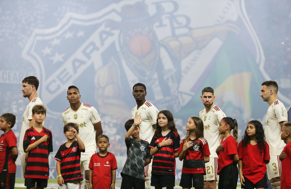 Hora de descansar? Léo Pereira e Ortiz atuaram em 64% das partidas do Flamengo na temporada Divulgação: Flamengo