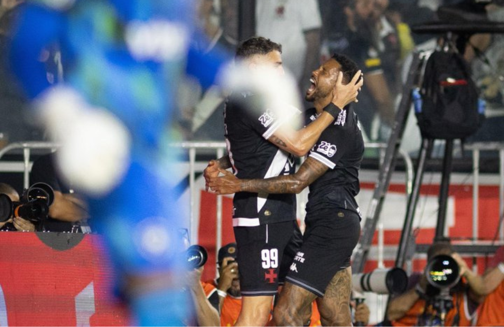 Autor do gol de empate do Vasco, Jair revela desejo de renovar o contrato: "minha vontade é ficar" Divulgação: Matheus Lima/Vasco