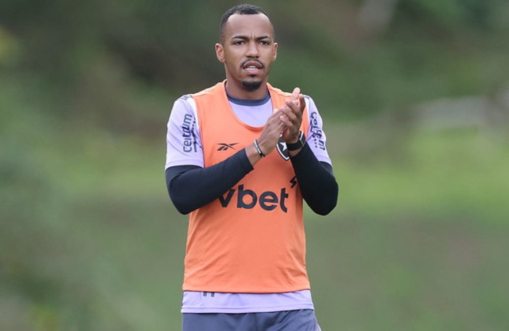 Palmeira negocia contratação de Marlon Freitas, mas Botafogo deve fazer jogo duro ]Divulgação: Vítor Silva/Botafogo