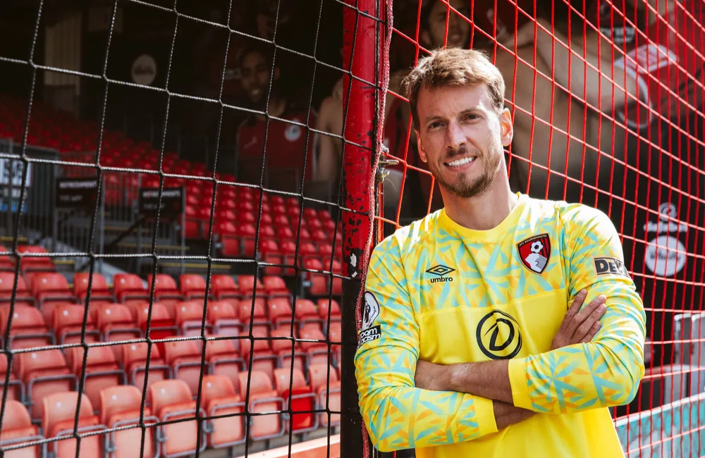 Botafogo abre negociações com goleiro Neto, do Bournemouth Divulgação: Bournemouth