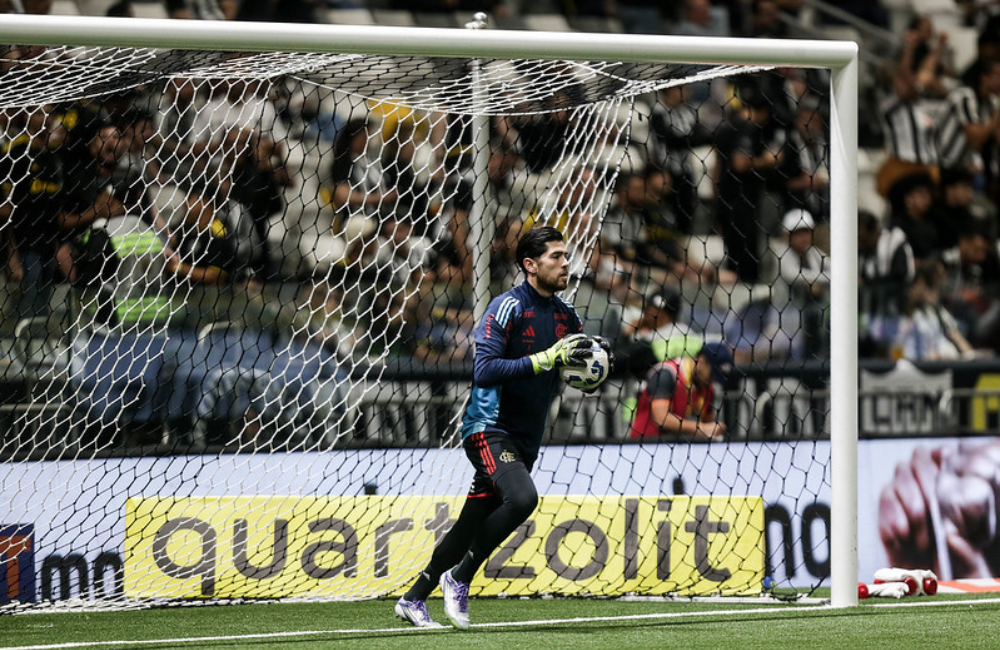 Flamengo inicia conversas com Rossi para renovação de contrato Divulgação/ Gilvan de Souza/Flamengo