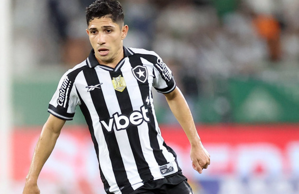 Savarino recusa propostas de clubes do exterior e vai ficar no Botafogo Divulgação: Vítor Silva/Botafogo