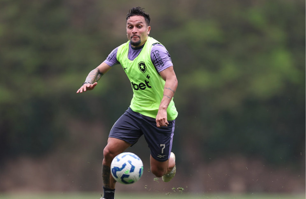 Artur, atacante do Botafogo, recebe proposta de clube francês - confira Divulgação: Vítor Silva/Botafogo
