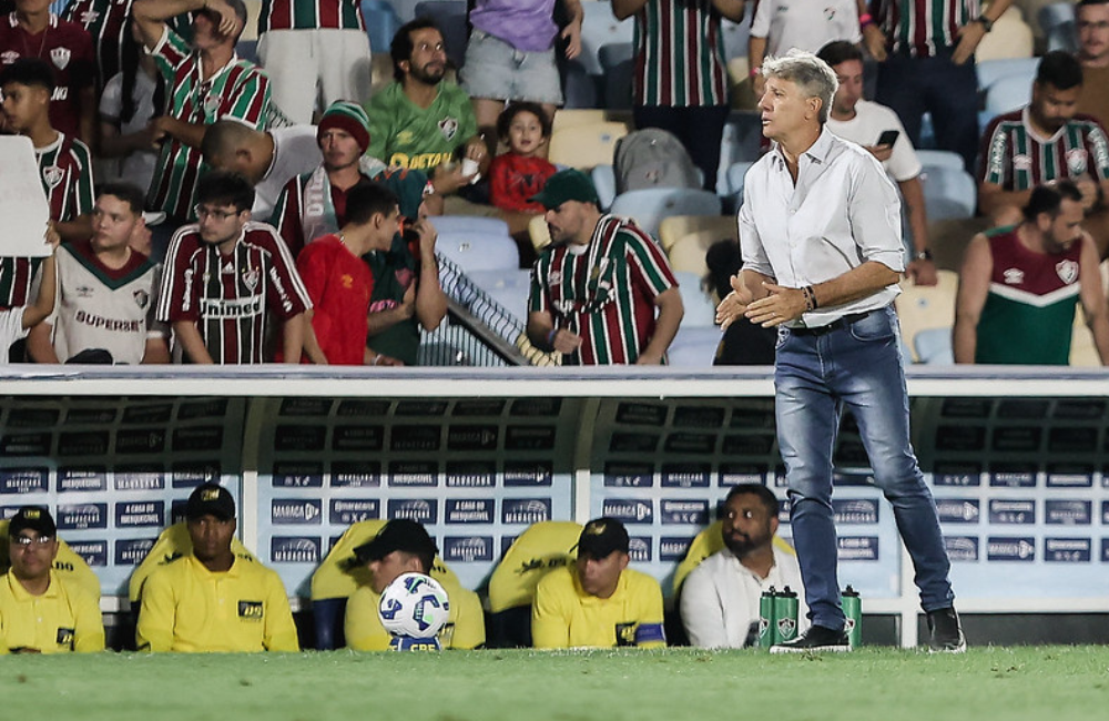 Renato destaca superioridade do Fluminense e rende elogios a Thiago Silva Divulgação: Lucas Merçon/Fluminense