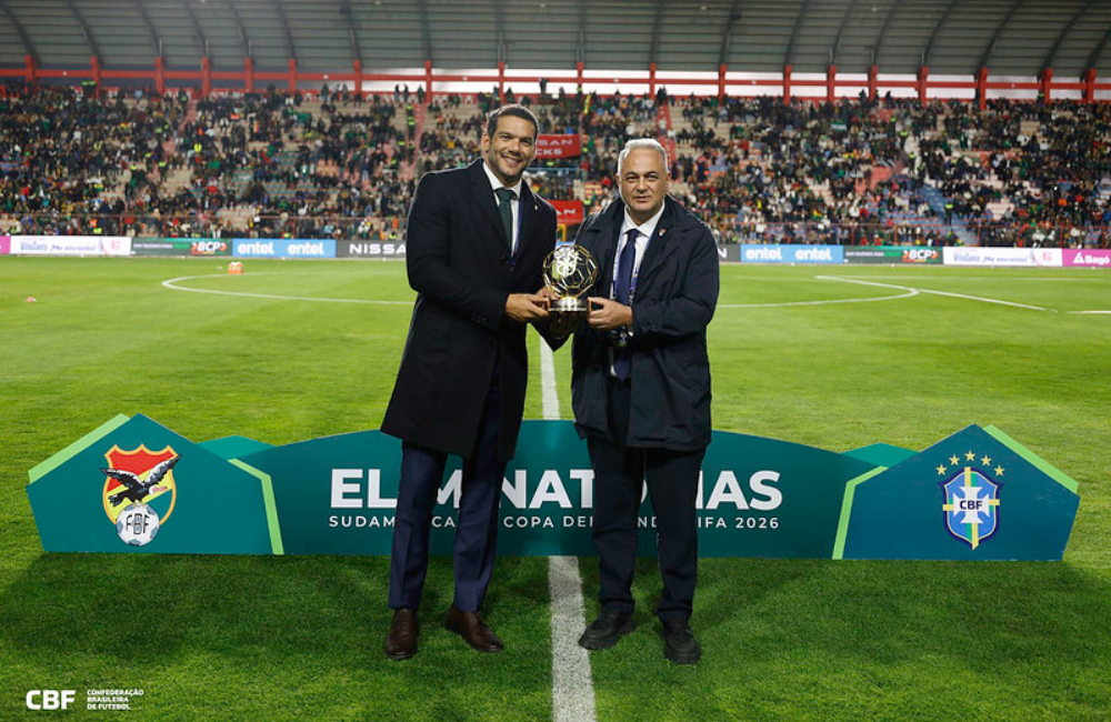 Presidente da CBF detona partida na Bolívia: "jogamos contra arbitragem, polícia e gandulas" Divulgação: Rafael Ribeiro/CBF