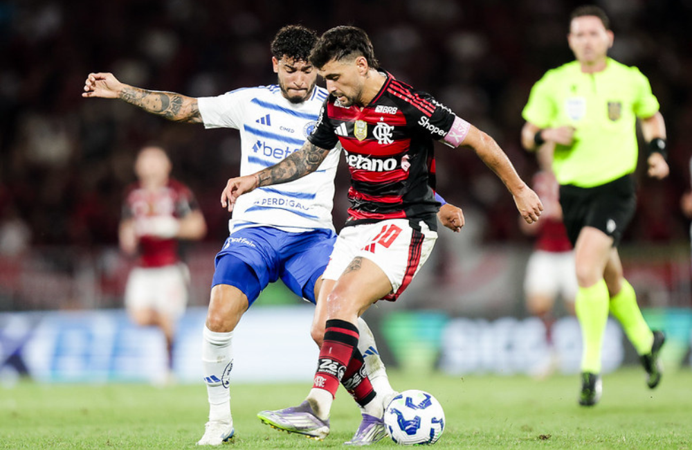 Filipe Luís lamenta empate do Flamengo, mas elogia intensidade de confronto com o Cruzeiro Divulgação: Gilvan de Souza/Flamengo