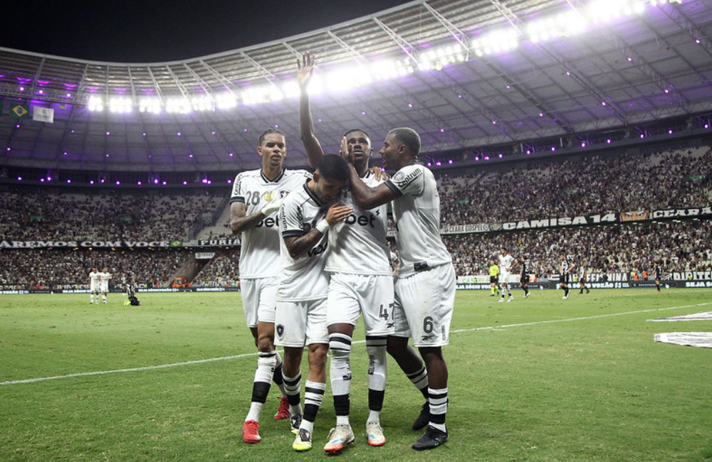 Davide enaltece vitória do Botafogo após 12 desfalques: "seguimos com confiança" Divulgação: Vítor Silva/Botafogo