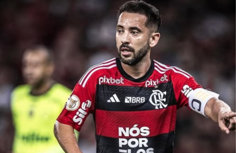 Ex-Flamengo, Everton Ribeiro revela diagnóstico de câncer na tireoide após realizar cirurgia Divulgação: Instagram