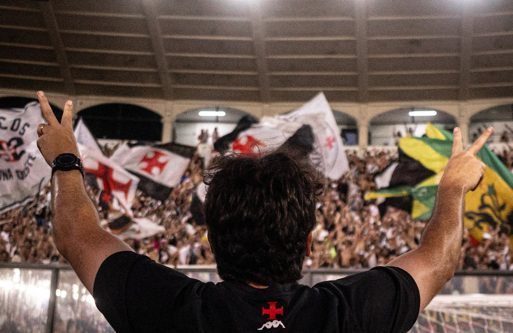 Obrigado, Fernando Diniz. Fotos: Dikran Sahagian/Vasco