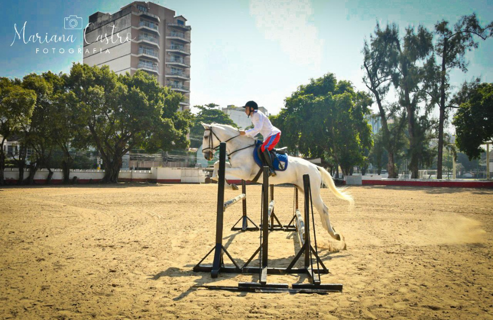 EVENTO HIPICO NO CMRJ VAI MOVIMENTAR A TIJUCA; no dia 1 de novembro ocorrerá o tradicional Concurso Hípico dia Bandeira no Esquadrão do CMRJ
Divulgação: Marina Castro