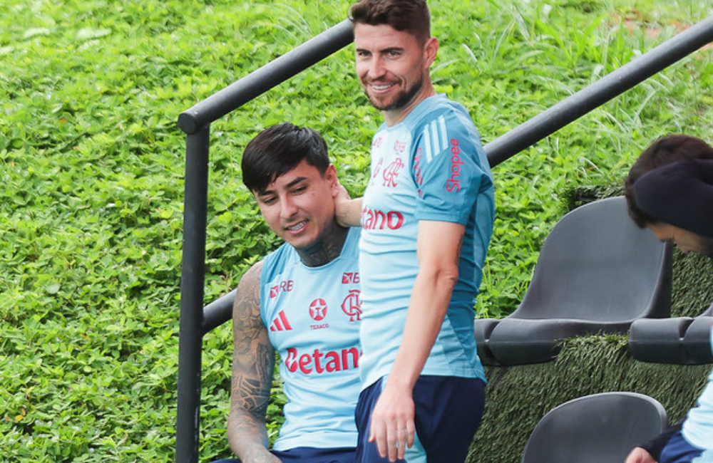 Boa notícia! Erick Pulgar realiza treino com elenco do Flamengo e fica próximo de retorno Divulgação: Gilvan de Souza/Flamengo