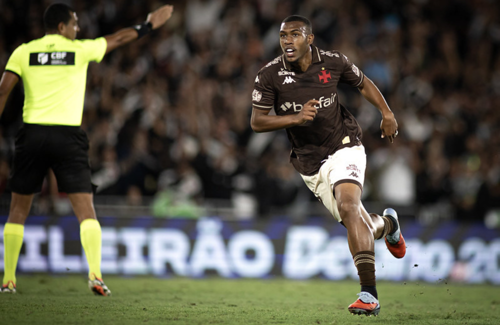 Vasco aumenta pedida ao Zenit para liberar Rayan Divulgação: Matheus Lima/Vasco