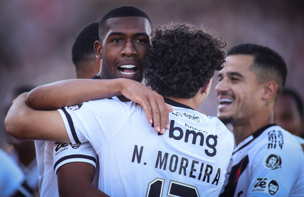 Vasco chega ao melhor ataque do Brasileirão com Diniz Divulgação: Dikran Sahagian/Vasco