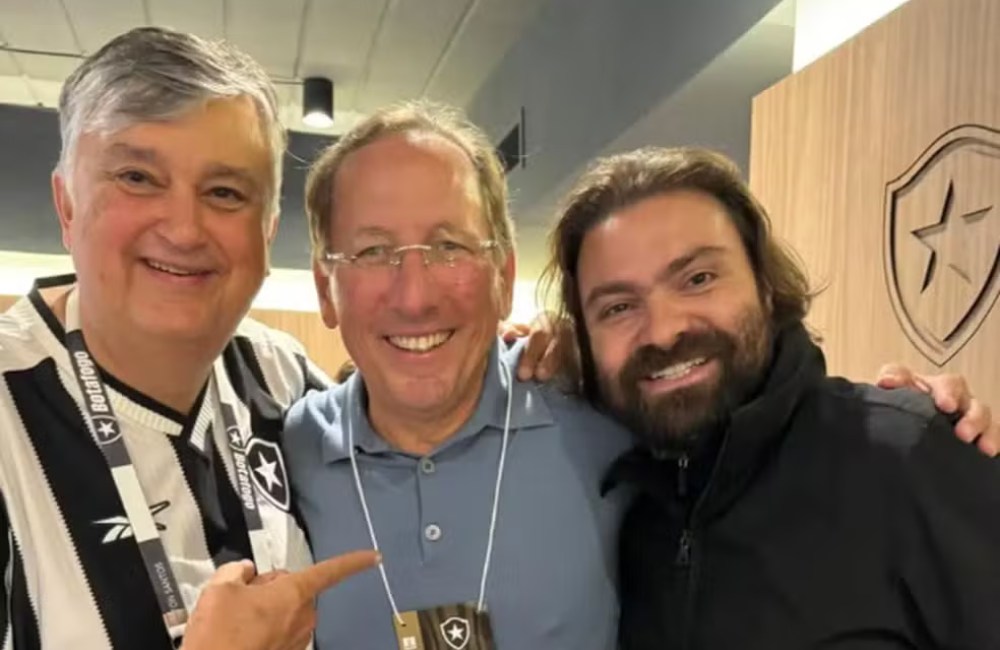 Textor destaca que não disputará com clube social do Botafogo: "Não somos o Vasco" Foto: divulgação