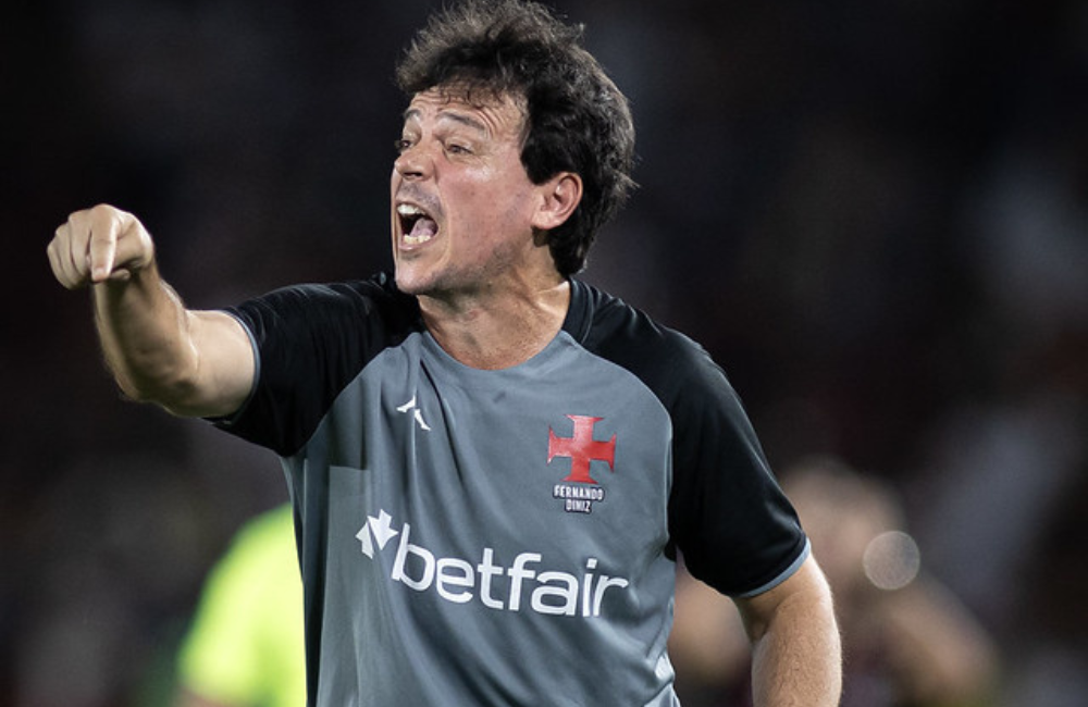 Bastidores: Diniz agita vestiário do Vasco antes de classificação na Copa do Brasil Divulgação: Matheus Lima/Vasco