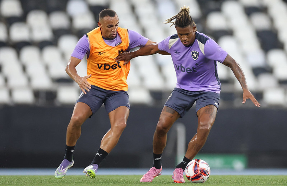 Flamengo demonstra interesse em contratação de meia do Botafogo - confira Divulgação: Vítor Silva/Botafogo