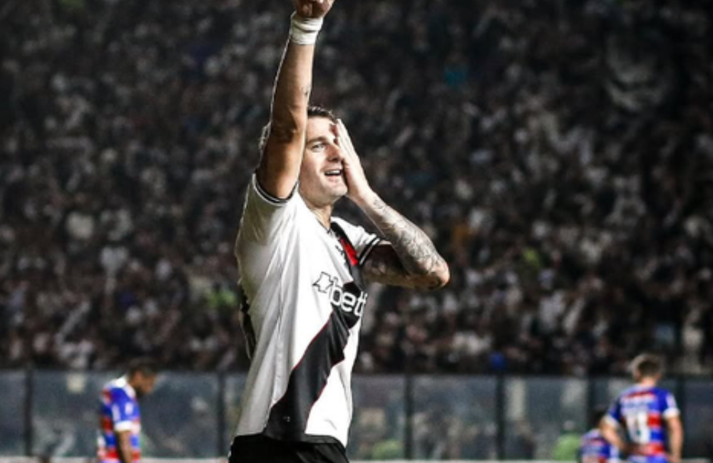 Vasco publica mensagem de despedida a Vegetti Divulgação: Vasco