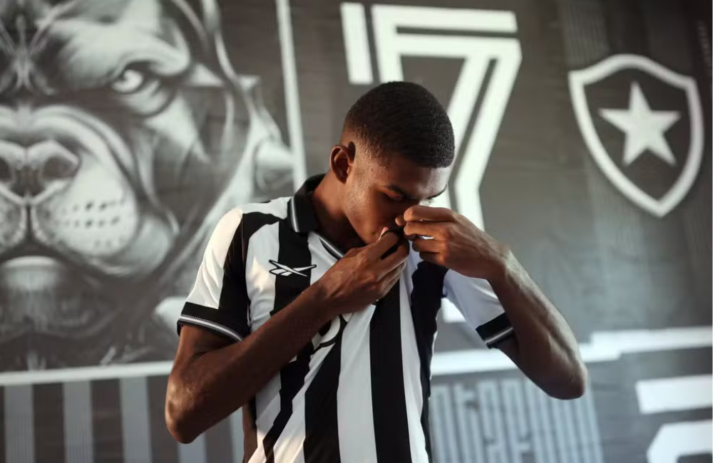 Com fim do transfer ban, Botafogo ganha "reforços" antes de sequência decisiva Divulgação: Vítor Silva